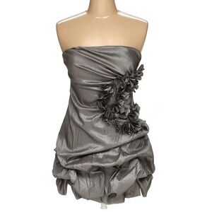 Romeo &‎ Juliet Couture Y2K Strapless Gray Cocktail Dress
